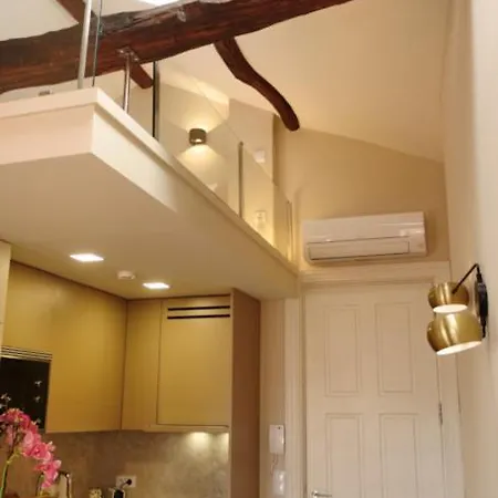 Roof Terrace By Burgo * ポルト